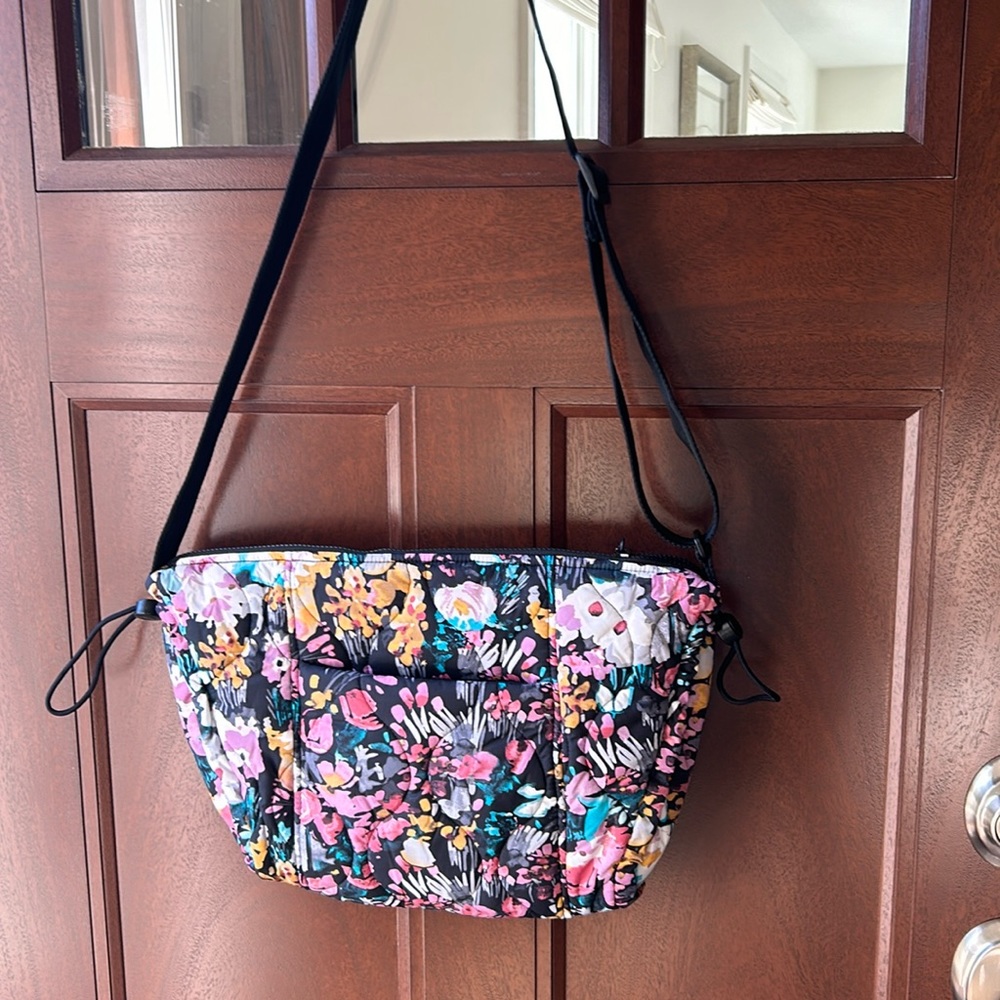 New without tags Vera Bradley crossbody bag.